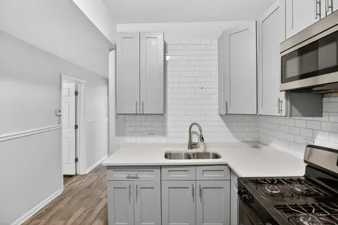 7224 South Saint Lawrence Avenue Chicago IL 60619