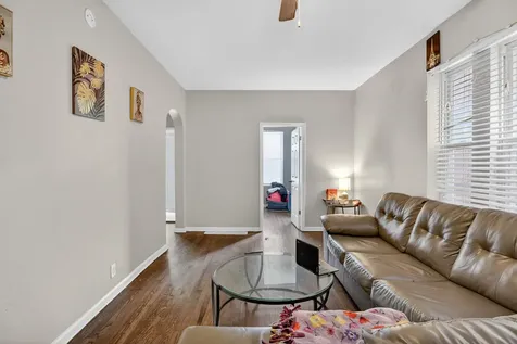 7224 South Saint Lawrence Avenue Chicago IL 60619