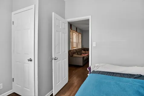 7224 South Saint Lawrence Avenue Chicago IL 60619