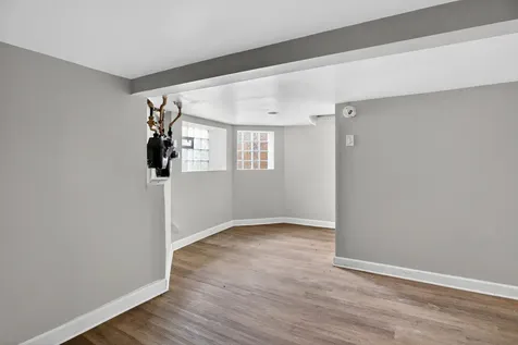 7224 South Saint Lawrence Avenue Chicago IL 60619