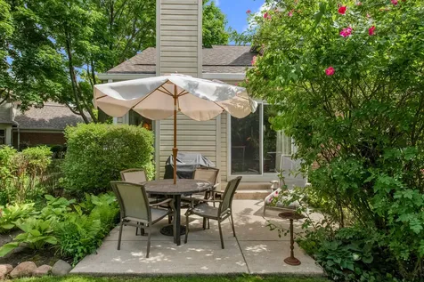1507 Acorn Court Wheeling IL 60090