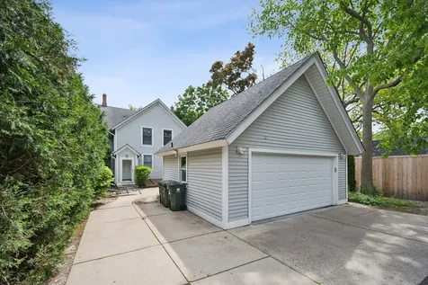 164 East Westminster Road Lake Forest IL 60045