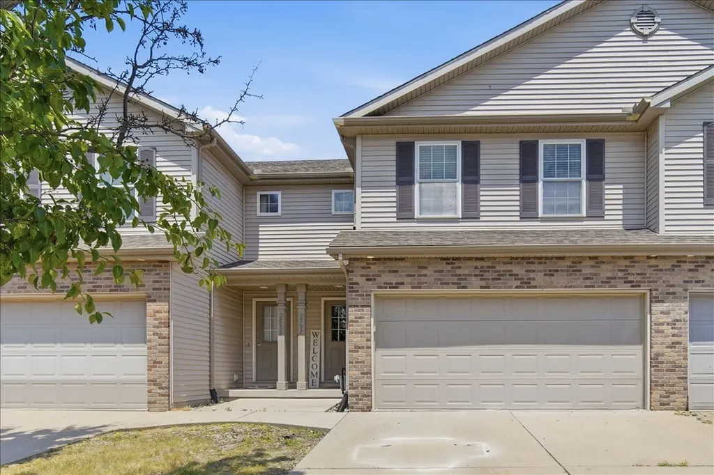 2531 Fox Trot Trail Bloomington IL 61705