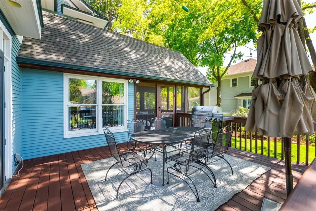 23 North Columbia Street Naperville IL 60540