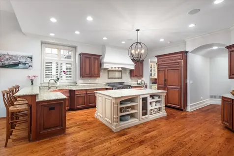 849 East Hillside Road Naperville IL 60540