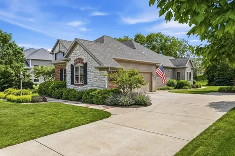 4706 Chestnut Grove Drive Champaign IL 61822