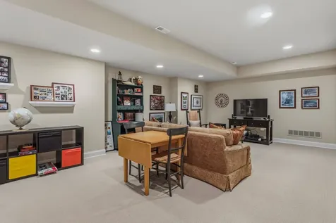 4706 Chestnut Grove Drive Champaign IL 61822