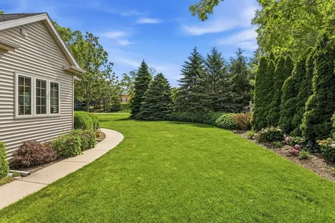4706 Chestnut Grove Drive Champaign IL 61822