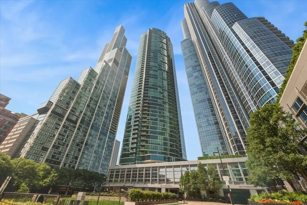 1201 South Prairie Avenue Chicago IL 60605