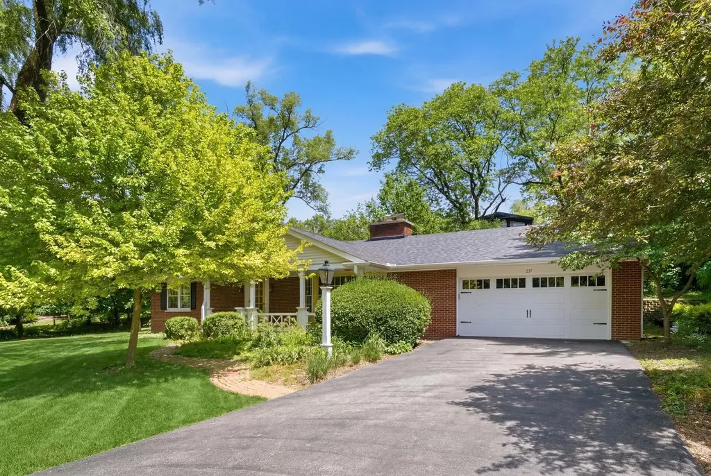 237 Beachview Lane North Barrington IL 60010