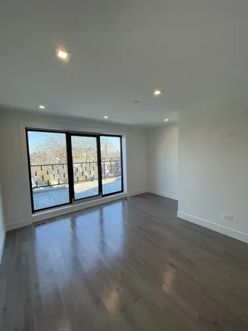 719 North Elizabeth Street Chicago IL 60642