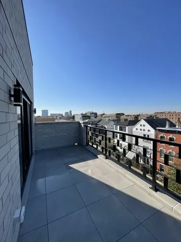719 North Elizabeth Street Chicago IL 60642