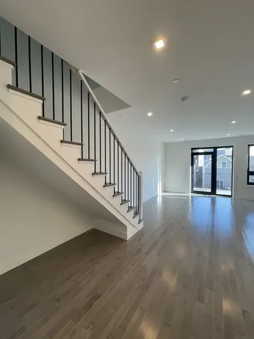 719 North Elizabeth Street Chicago IL 60642