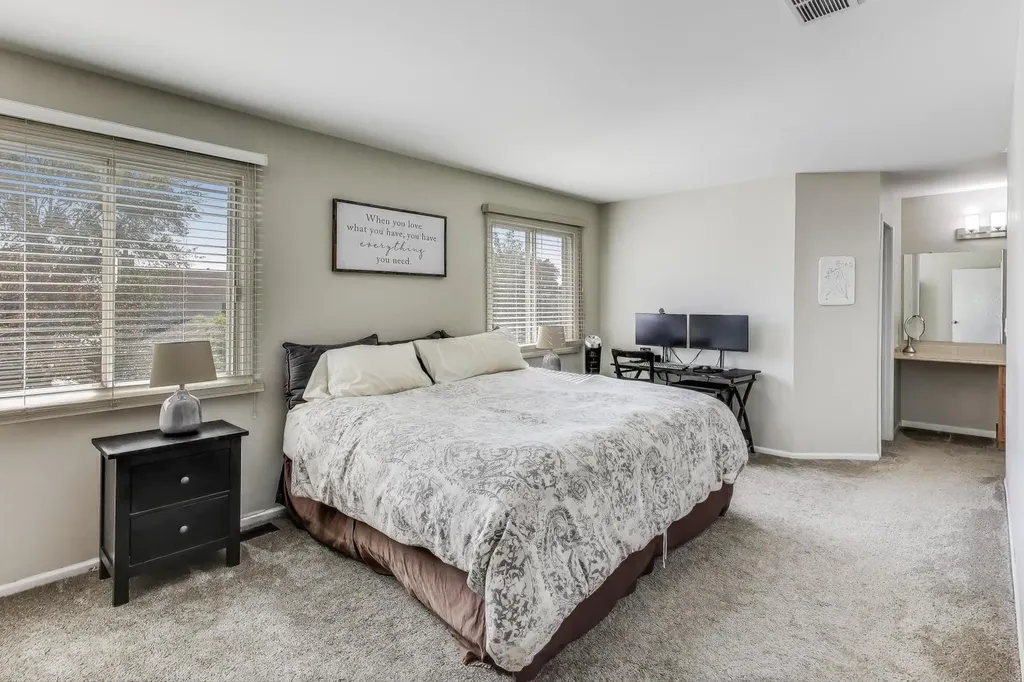 7044 Yorkshire Drive Woodridge IL 60517