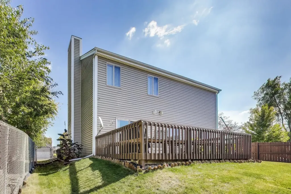 7044 Yorkshire Drive Woodridge IL 60517