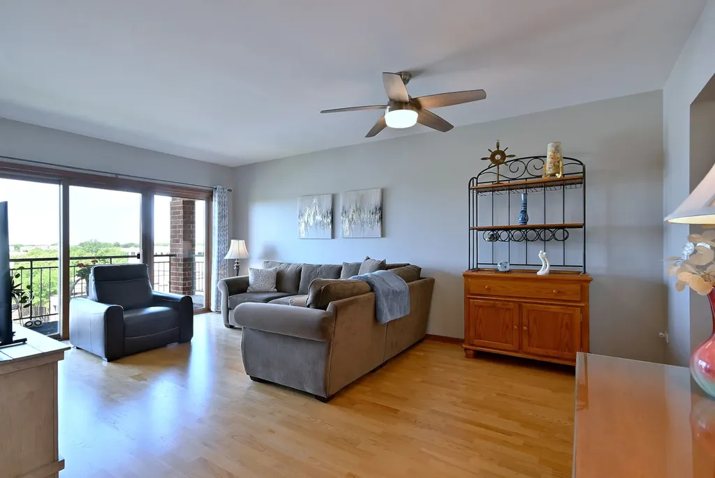 4210 North Natchez Avenue Chicago IL 60634