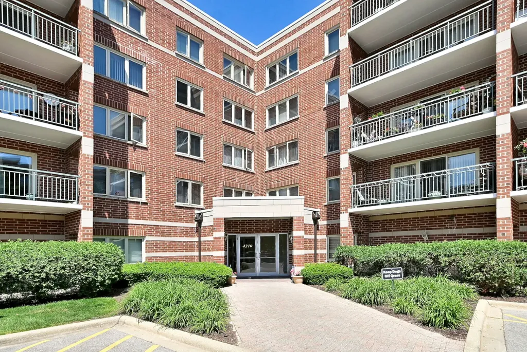 4210 North Natchez Avenue Chicago IL 60634