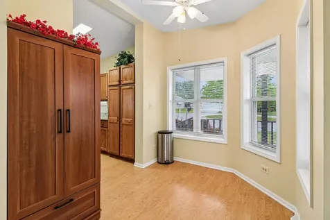 335 Belmont Court Grayslake IL 60030