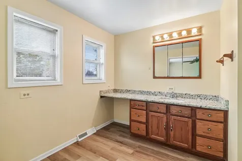 335 Belmont Court Grayslake IL 60030