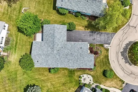 335 Belmont Court Grayslake IL 60030