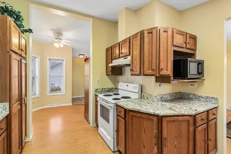 335 Belmont Court Grayslake IL 60030