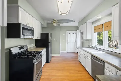 411 Laurel Avenue Highland Park IL 60035