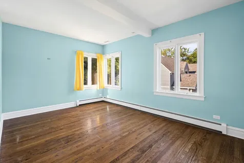 411 Laurel Avenue Highland Park IL 60035