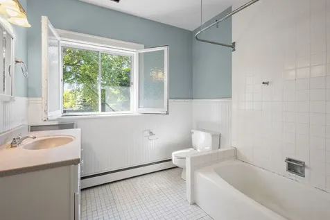 411 Laurel Avenue Highland Park IL 60035