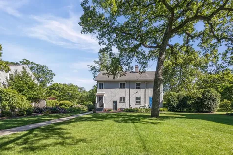 411 Laurel Avenue Highland Park IL 60035