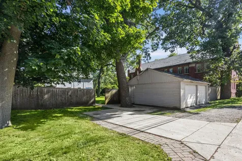 411 Laurel Avenue Highland Park IL 60035