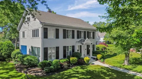 411 Laurel Avenue Highland Park IL 60035