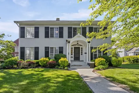 411 Laurel Avenue Highland Park IL 60035