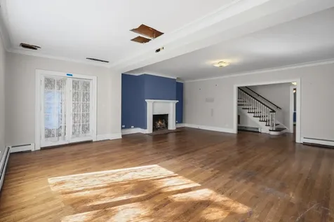 411 Laurel Avenue Highland Park IL 60035