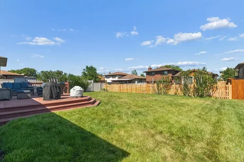 16967 82ND Avenue Tinley Park IL 60477