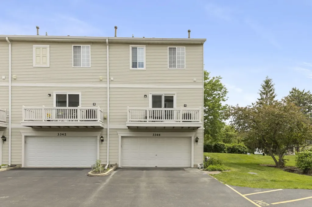 3344 Ravinia Circle Aurora IL 60504