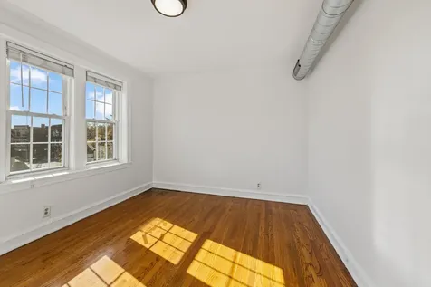 3050 West Cornelia Street Chicago IL 60618