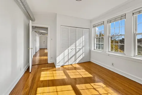 3050 West Cornelia Street Chicago IL 60618