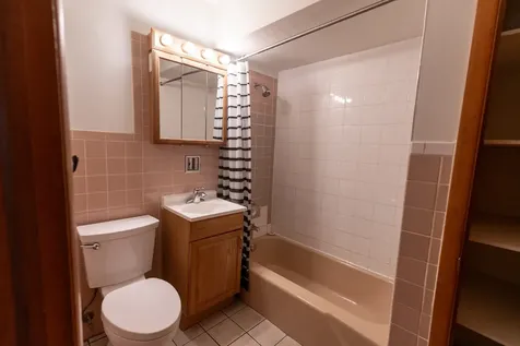 1807 Guilford Road Rockford IL 61107