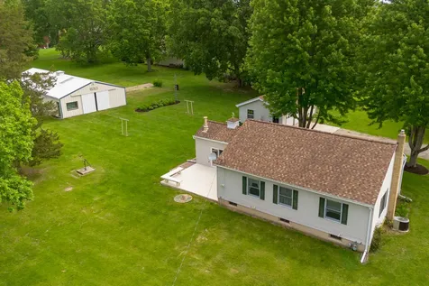 698 North 2853rd Road Lasalle IL 61301