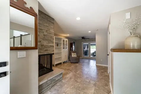 314 April Court North Aurora IL 60542