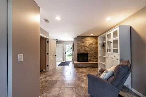 314 April Court North Aurora IL 60542