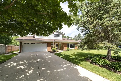 314 April Court North Aurora IL 60542