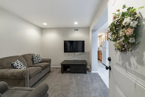 314 April Court North Aurora IL 60542