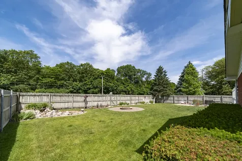 314 April Court North Aurora IL 60542