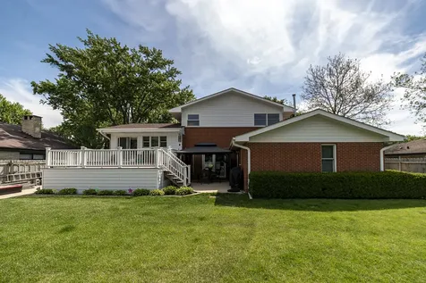 314 April Court North Aurora IL 60542