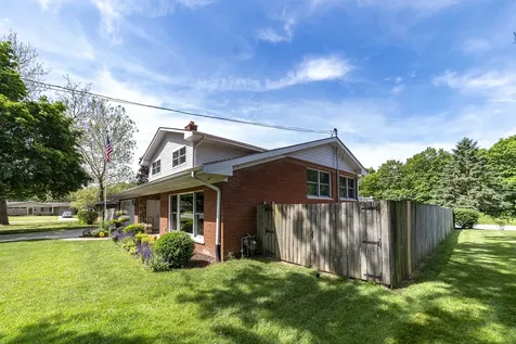 314 April Court North Aurora IL 60542