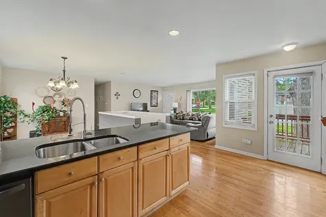1191 White Street Des Plaines IL 60016