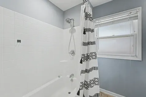 1191 White Street Des Plaines IL 60016