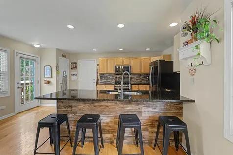 1191 White Street Des Plaines IL 60016