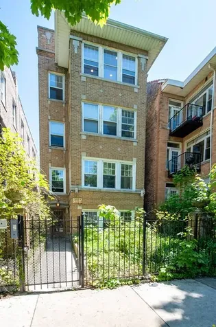 4825 North Sawyer Avenue Chicago IL 60625